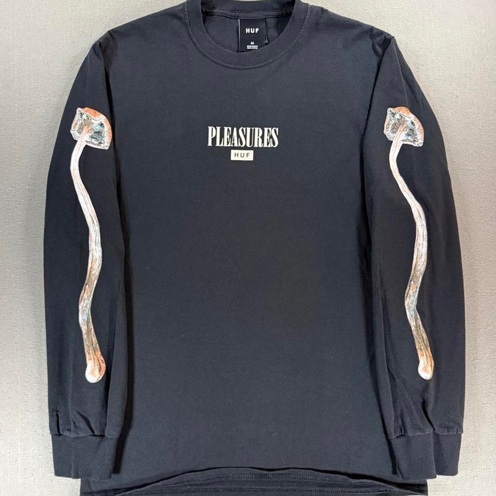 HUF x Pleasures Long Sleeve mushroom tee Size M